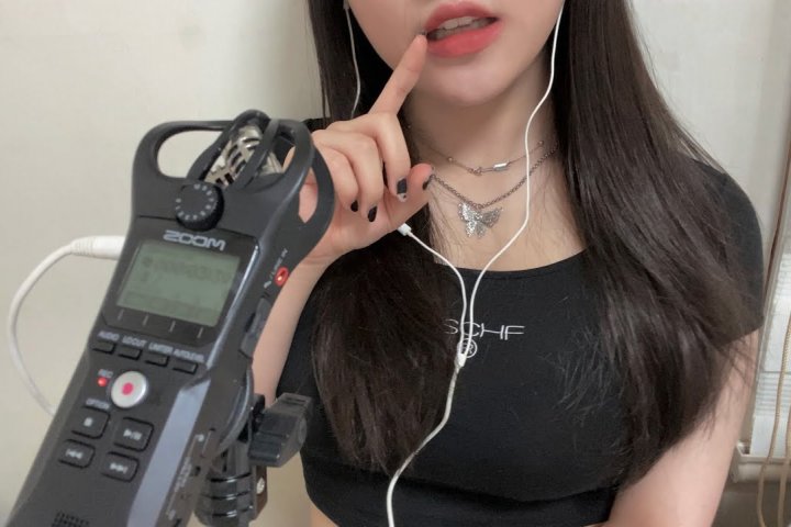 [채잉彩英 ASMR]手持麦的口腔音，性感嘴唇，舌头