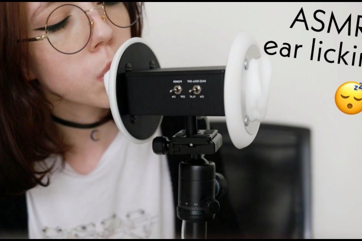 [Elles ASMR]舔耳朵接吻，超级激烈的嘴巴声音