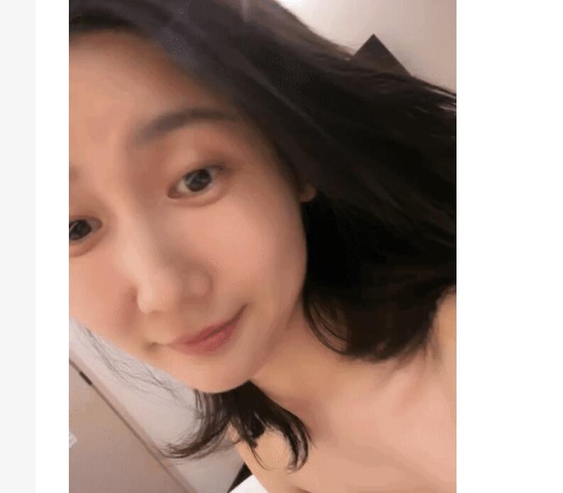 极品美女初下海！抹玩乳液炮友开操！外表温柔甜蜜，多毛骚穴洞口磨蹭，骑脸吃吊口活超棒，怼入骚穴爽的呻吟